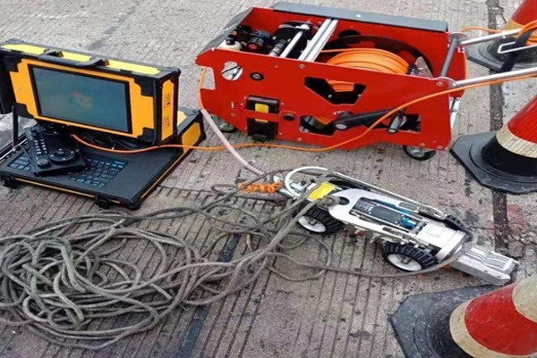 利川CCTV管道检测机器人