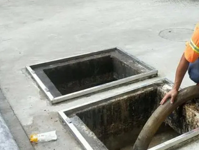 利川化粪池清理